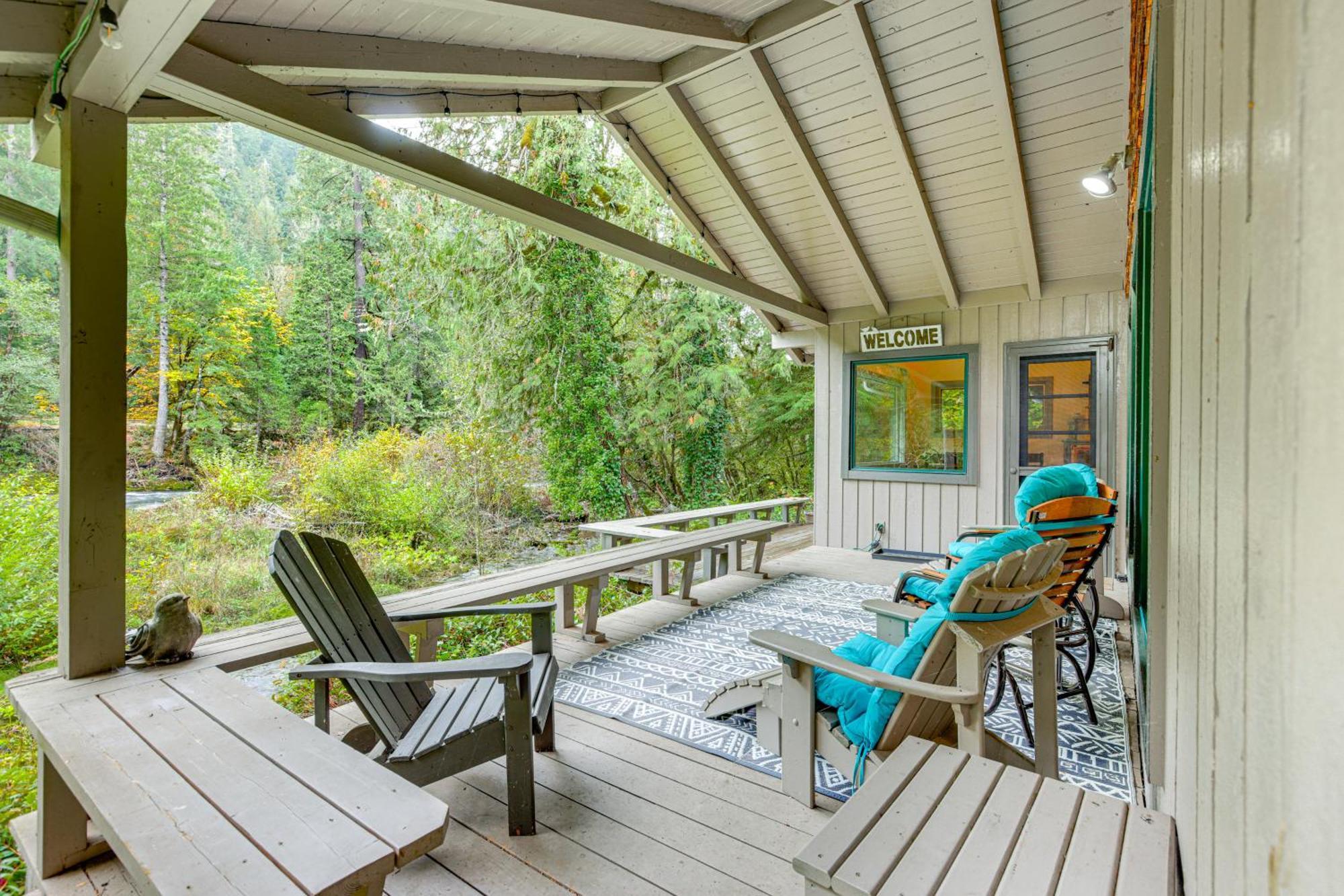 Quiet And Romantic Riverfront Mckenzie Bridge Cabin! Exterior foto